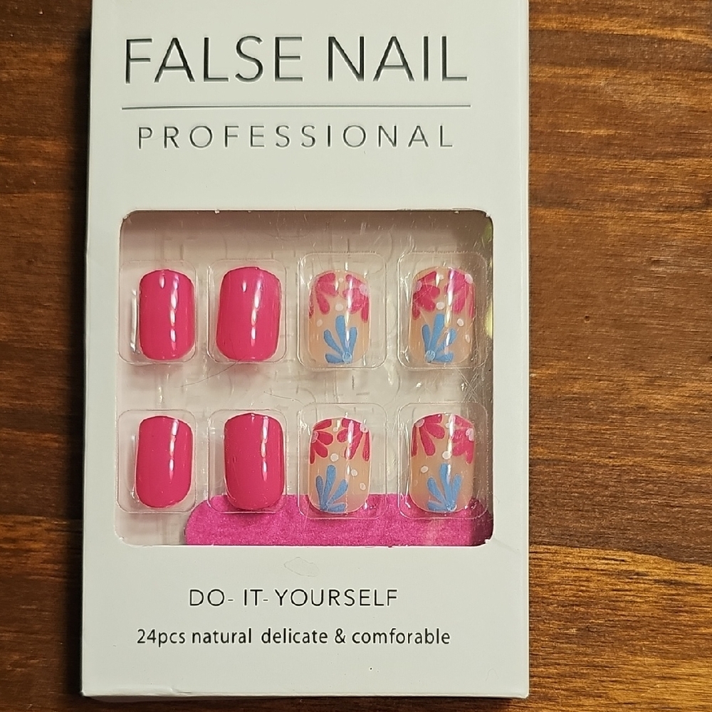 Pink Floral False Nail Set